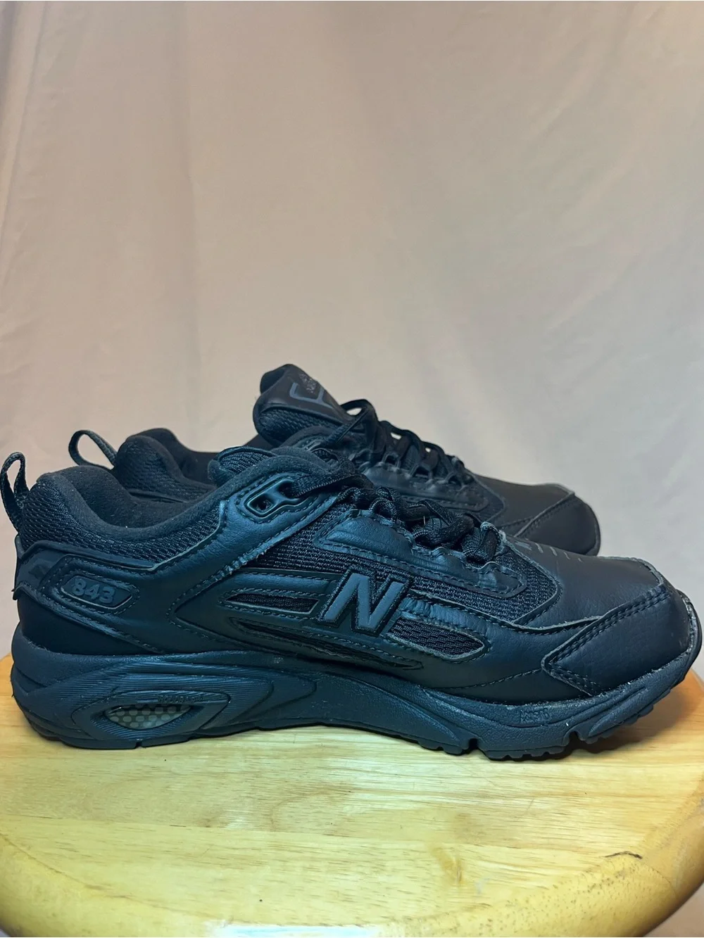 New Balance 843 Women’s Black Walking Shoes WW843BK Size 7.5